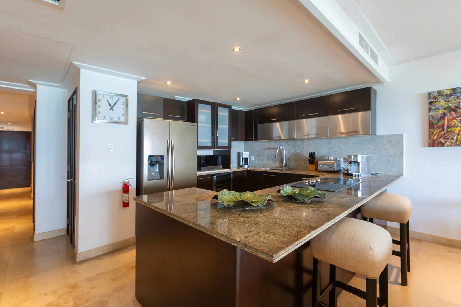Life’s a Beach, Coral Cove - Paynes Bay Beach, 3-bedroom apartment for rent in St James, Barbados - photograph 9