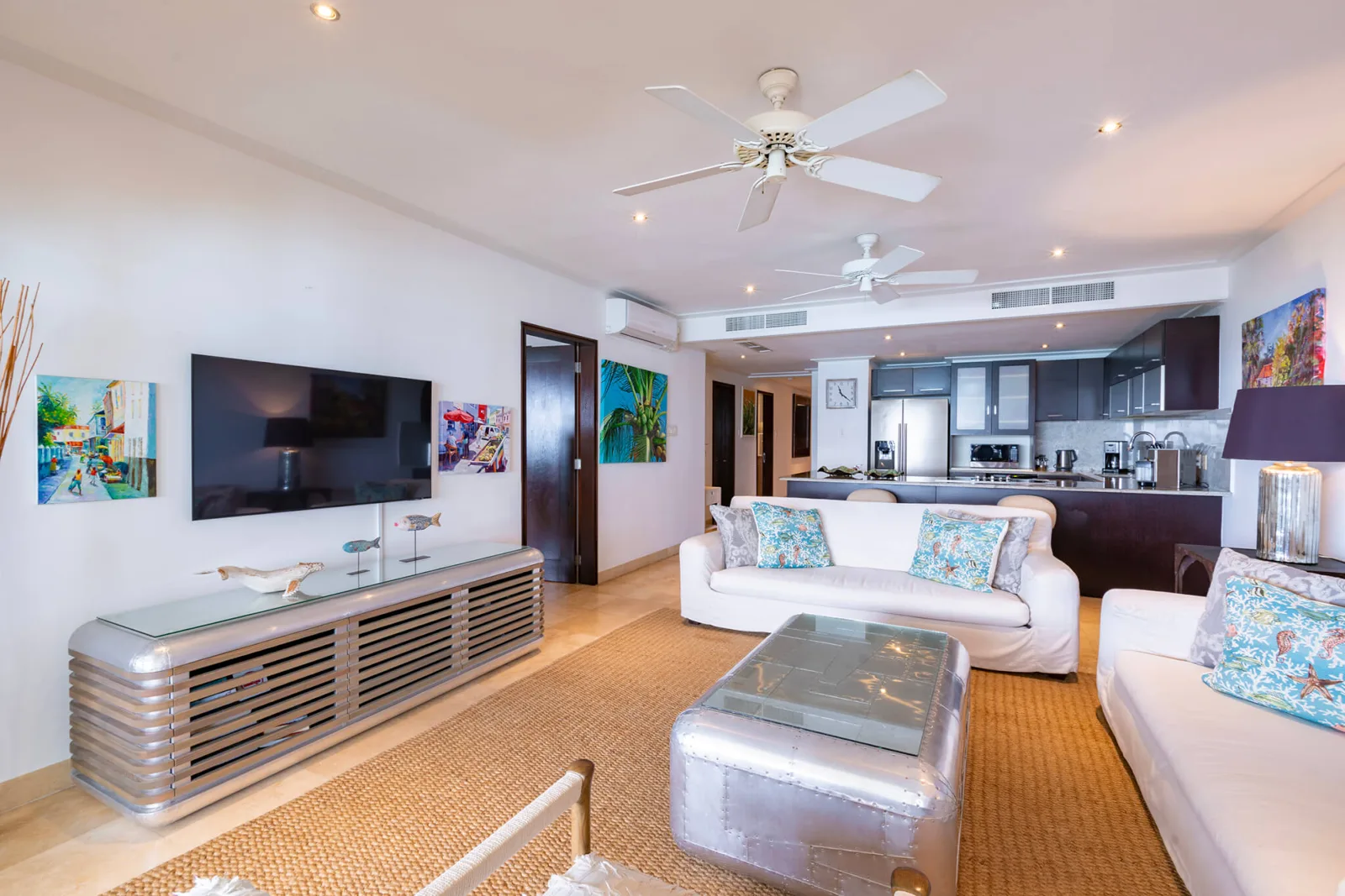 Life’s a Beach, Coral Cove - Paynes Bay Beach, 3-bedroom apartment for rent in St James, Barbados - photograph 12
