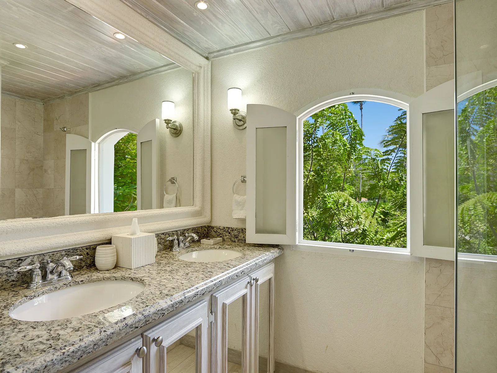 Golden Sunset - Glitter Bay 304, 3-bedroom apartment for rent in St James, Barbados - photograph 8