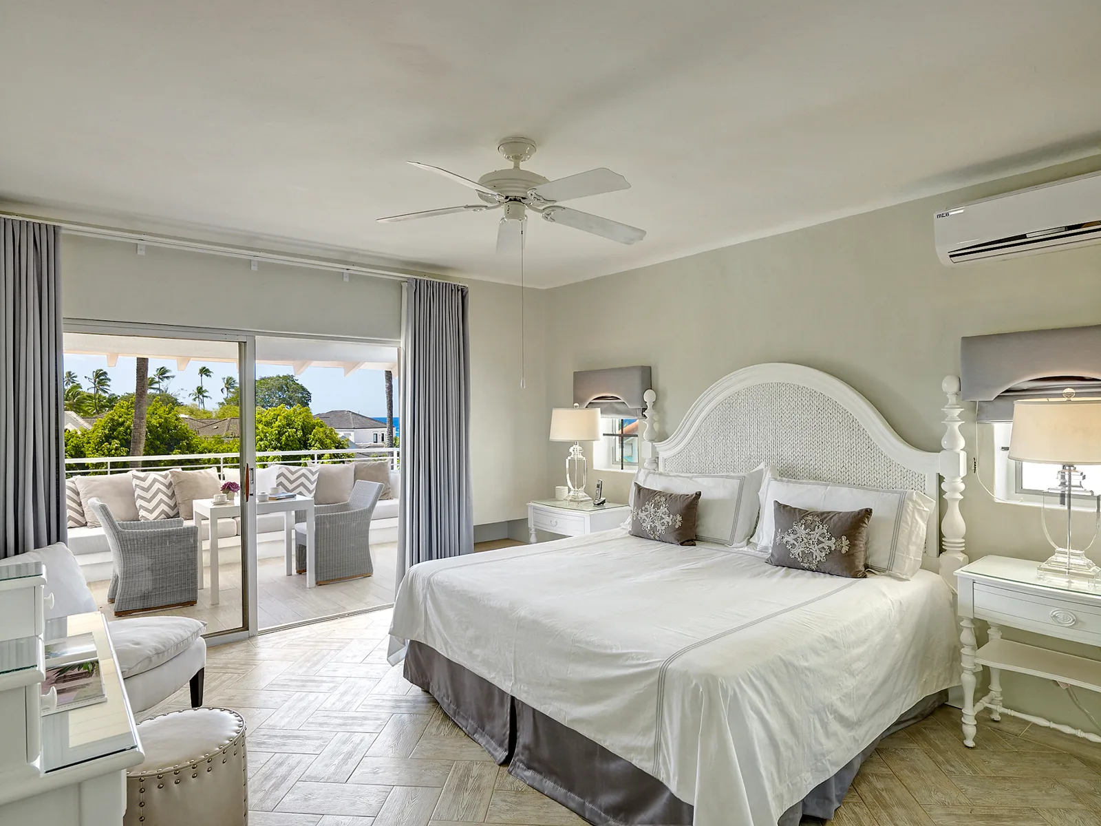 Golden Sunset - Glitter Bay 304, 3-bedroom apartment for rent in St James, Barbados - photograph 6