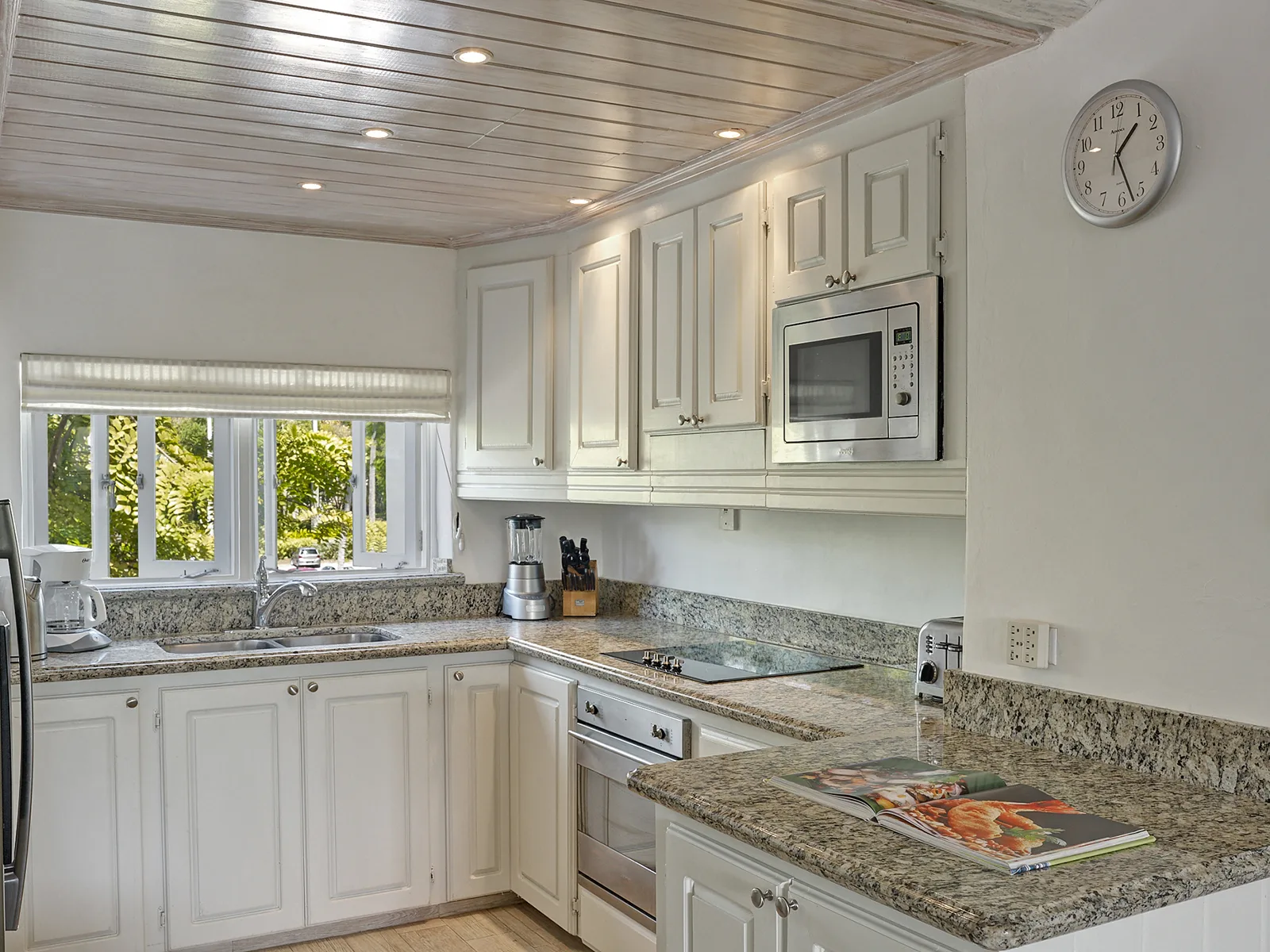 Golden Sunset - Glitter Bay 304, 3-bedroom apartment for rent in St James, Barbados - photograph 5