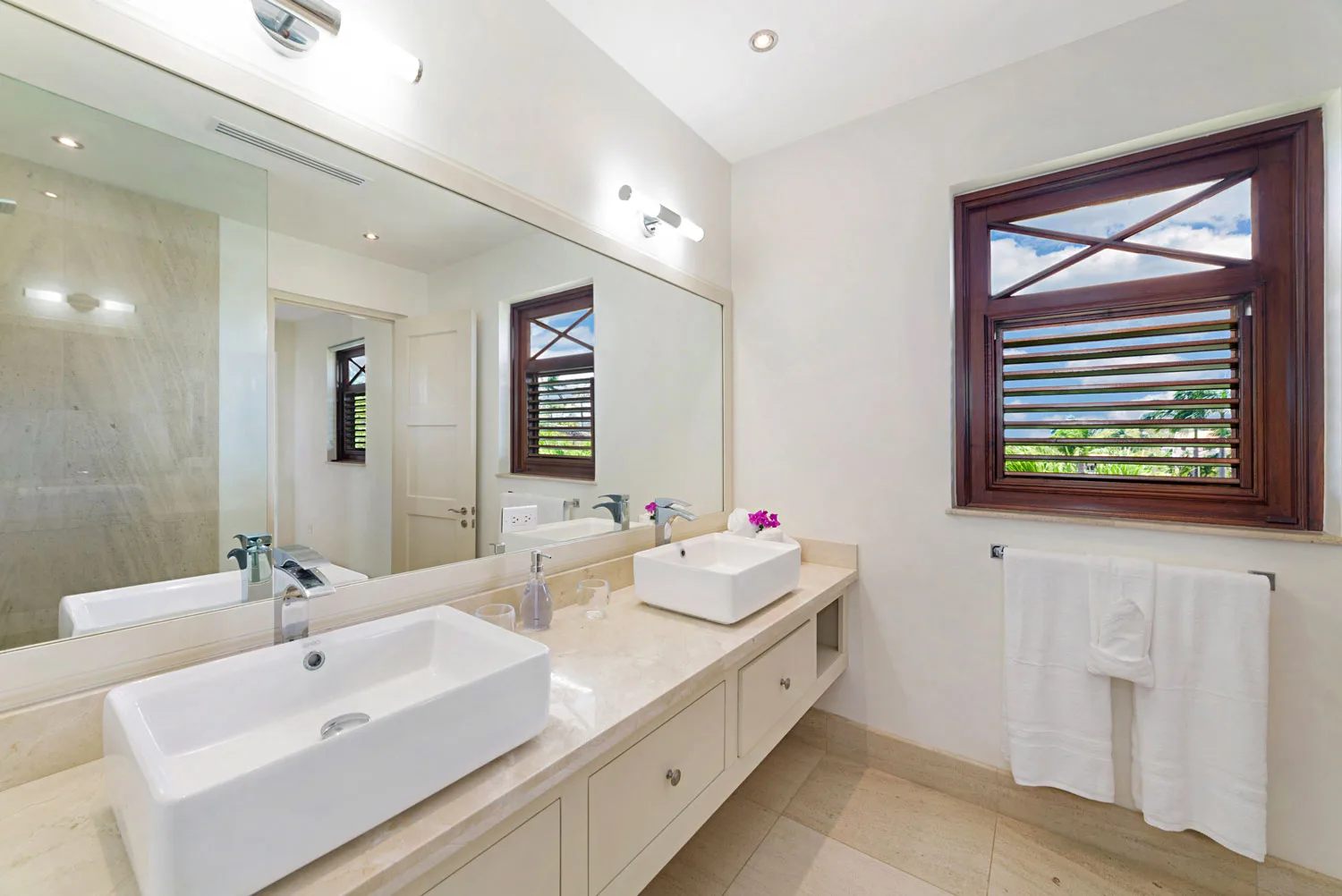 Infinity House, 8-bedroom villa for rent in St James, Barbados - photograph 9