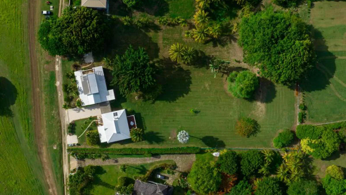 39 Blowers | Spacious Home with Cottage, 5-bedroom villa for sale in St James, Barbados - photograph 3