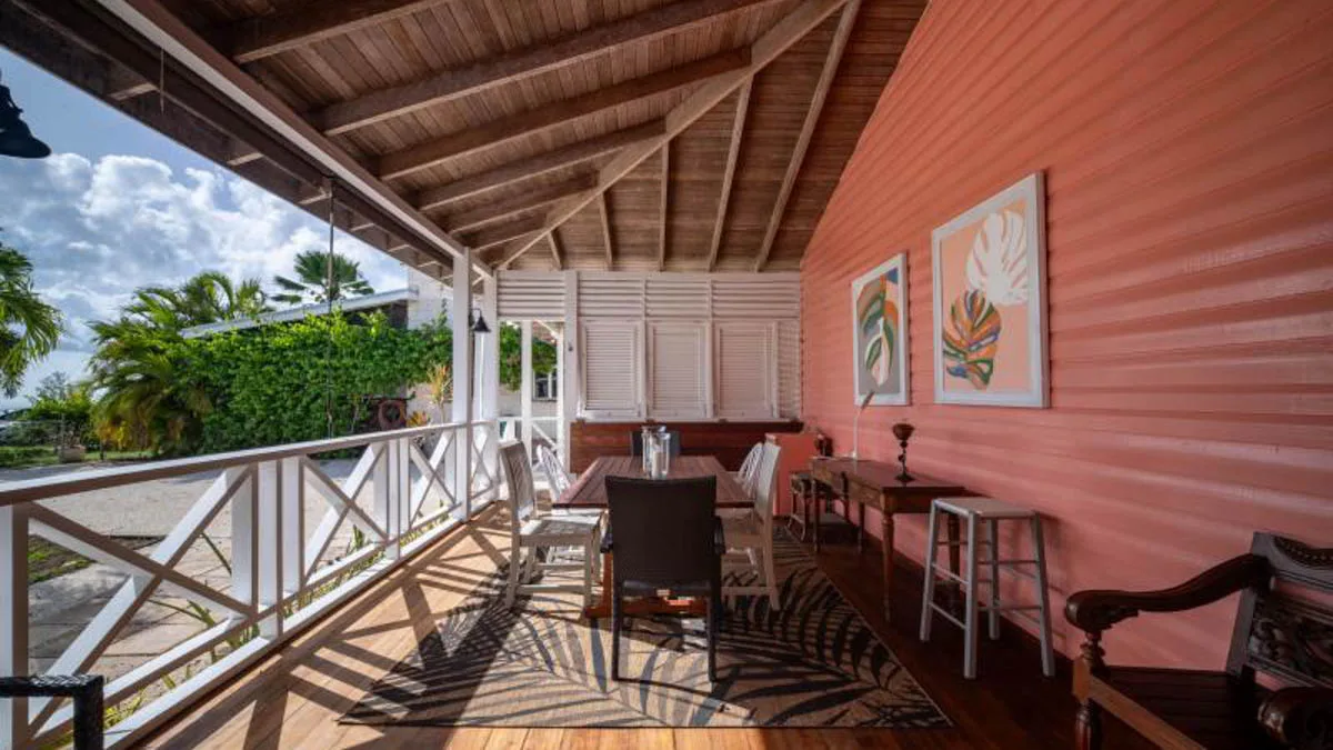 39 Blowers | Spacious Home with Cottage, 5-bedroom villa for sale in St James, Barbados - photograph 6
