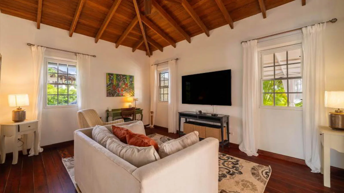 39 Blowers | Spacious Home with Cottage, 5-bedroom villa for sale in St James, Barbados - photograph 23