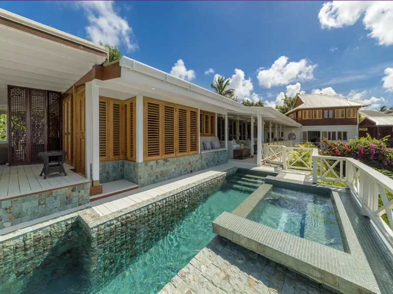 Northlight | Panoramic Sea Views