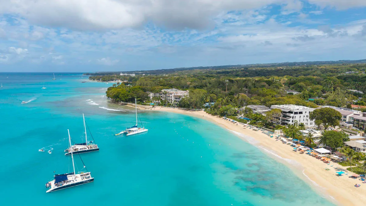 Coral Cove 1 | Beachfront Luxury Apartment in Paynes Bay, 2-bedroom apartment for sale in St James, Barbados - photograph 5