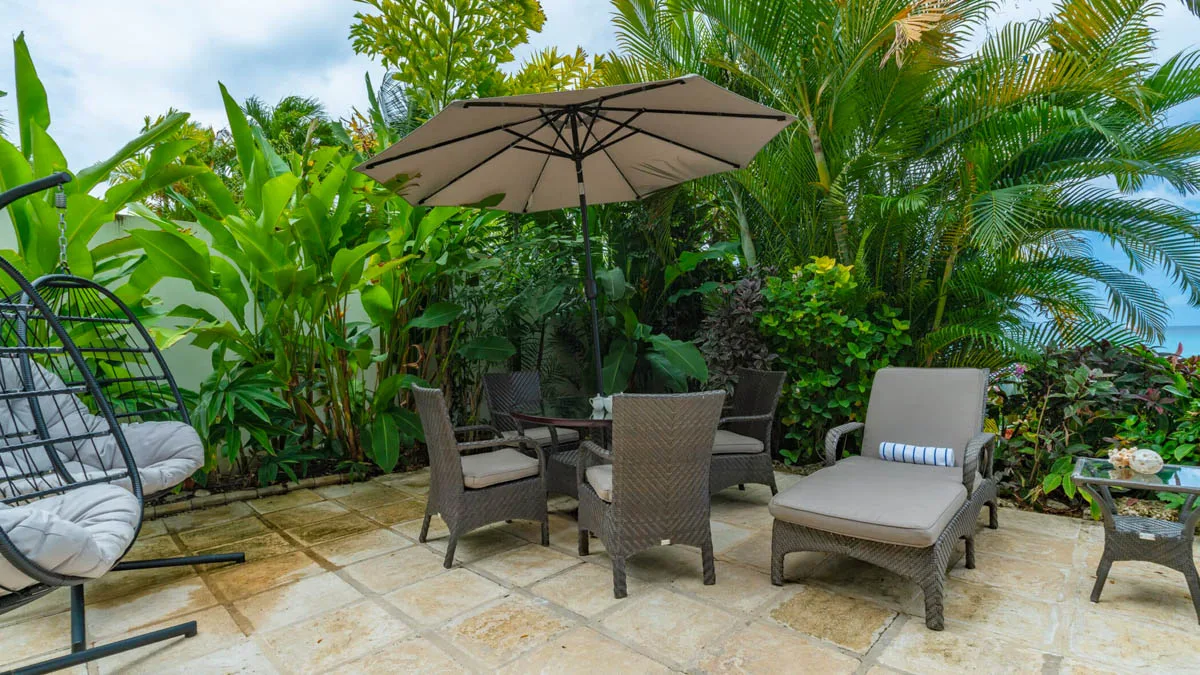 Coral Cove 1 | Beachfront Luxury Apartment in Paynes Bay, 2-bedroom apartment for sale in St James, Barbados - photograph 7