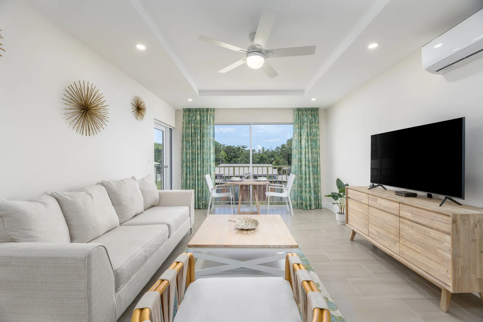 Coral Beach 207 - Mullins, 2-bedroom apartment for rent in St Peter, Barbados - photograph 2