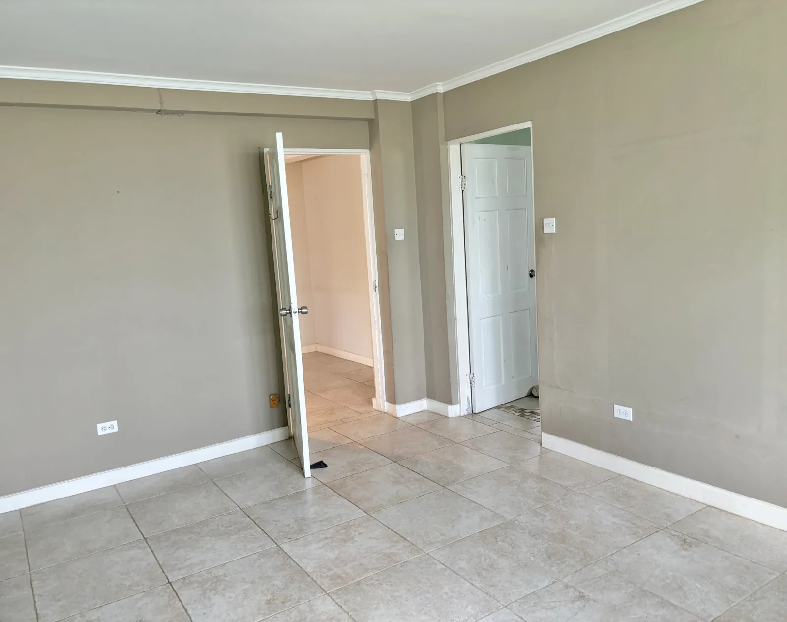 Locust Hall Heights No. 10, 5-bedroom villa for sale in St George, Barbados - photograph 23
