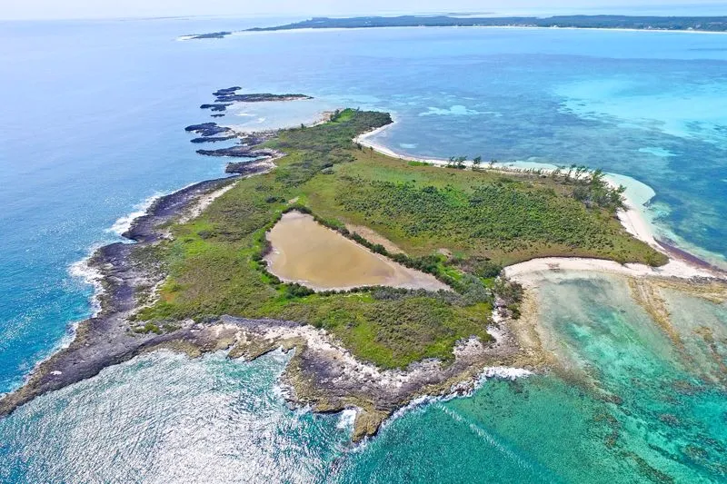 Pair of Private Islands, photograph 4