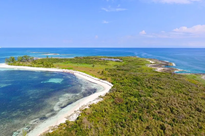 Pair of Private Islands, photograph 2