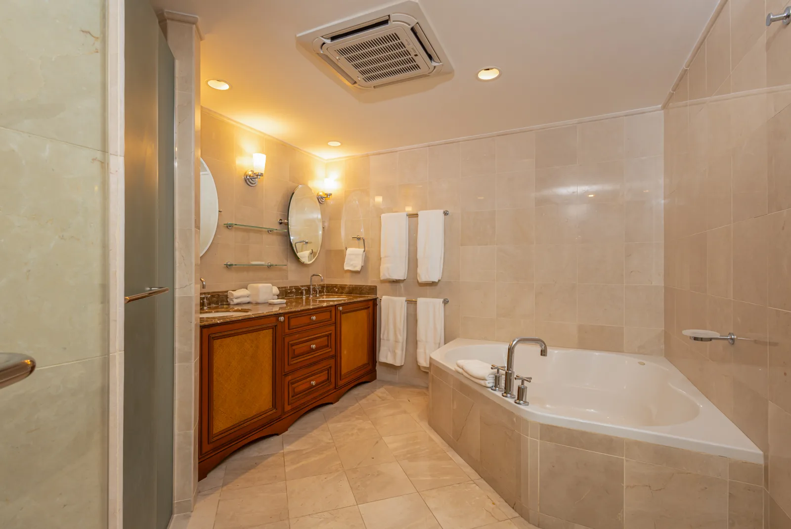 Penthouse 508 - Saint Peter’s Bay, 3-bedroom apartment for rent in St Peter, Barbados - photograph 17