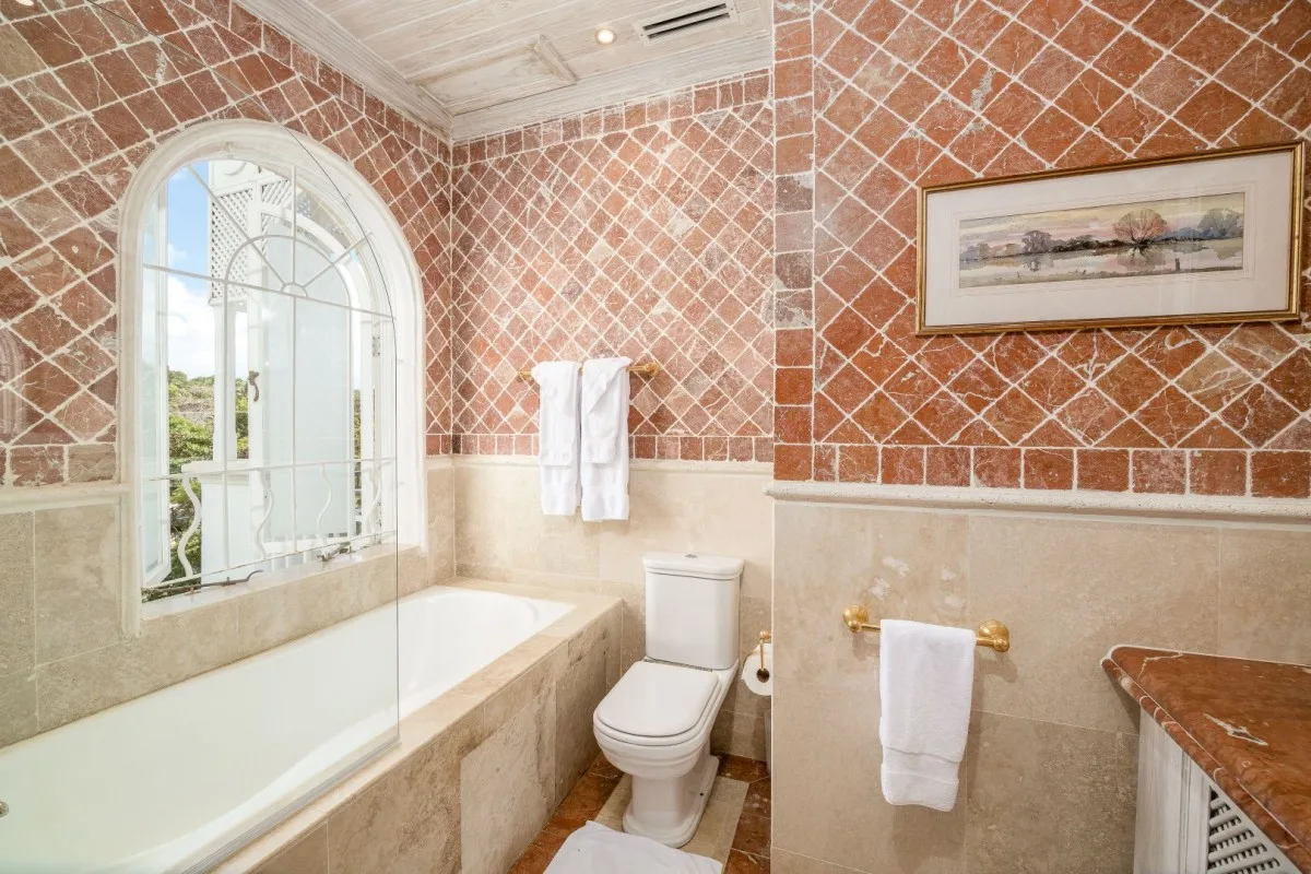 Hallidays, Old Trees - Paynes Bay Beach, 3-bedroom apartment for rent in St James, Barbados - photograph 10