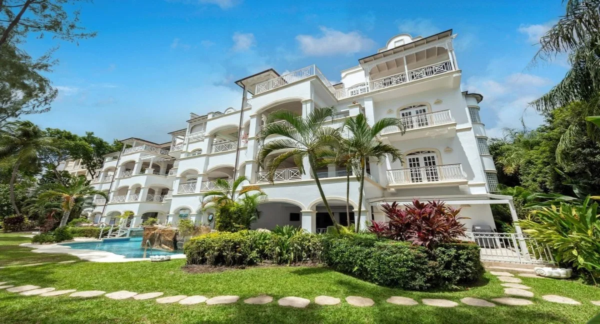 Hallidays, Old Trees - Paynes Bay Beach, 3-bedroom apartment for rent in St James, Barbados - photograph 11