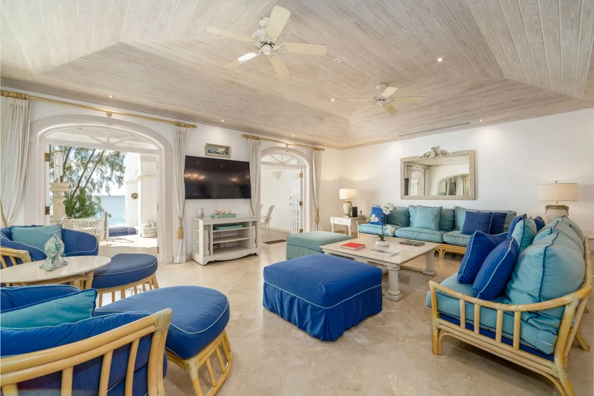 Hallidays, Old Trees - Paynes Bay Beach, 3-bedroom apartment for rent in St James, Barbados - photograph 18