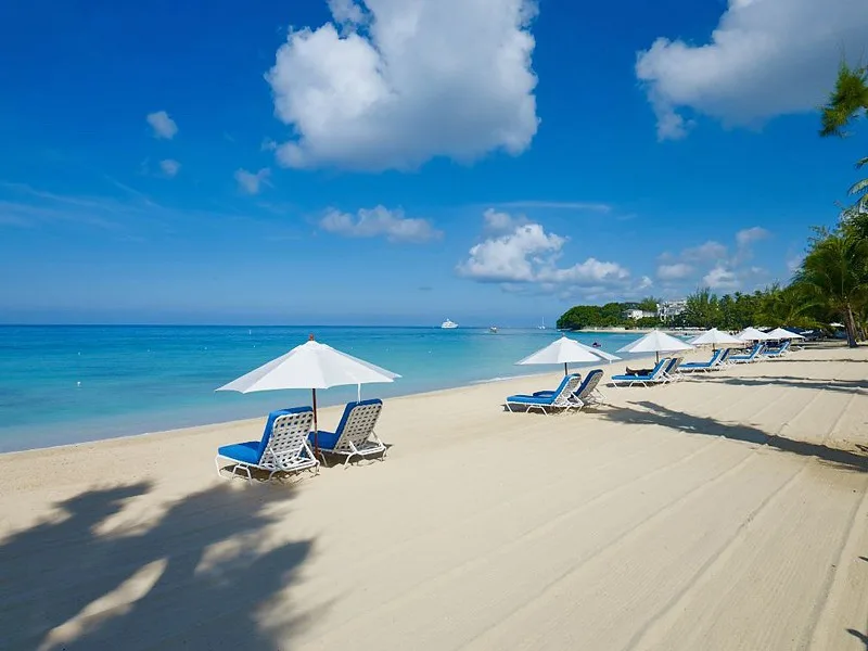 Hallidays, Old Trees - Paynes Bay Beach, 3-bedroom apartment for rent in St James, Barbados - photograph 23