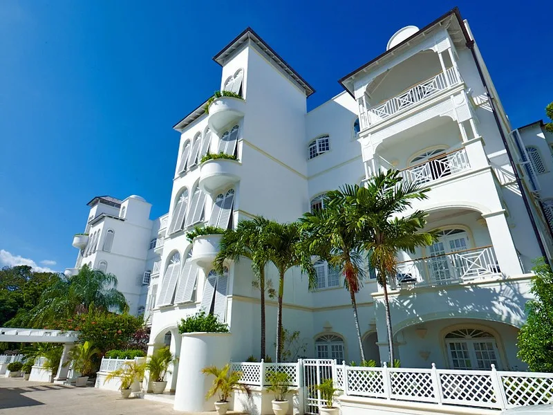 Hallidays, Old Trees - Paynes Bay Beach, 3-bedroom apartment for rent in St James, Barbados - photograph 25