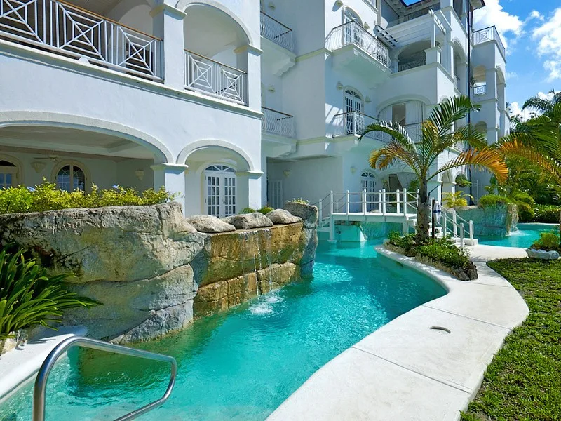 Hallidays, Old Trees - Paynes Bay Beach, 3-bedroom apartment for rent in St James, Barbados - photograph 27