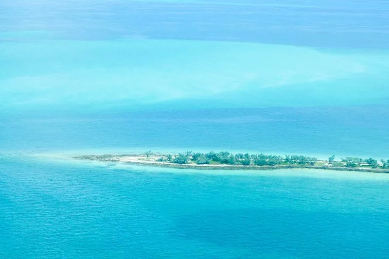 351-Acre Private Island, photograph 2