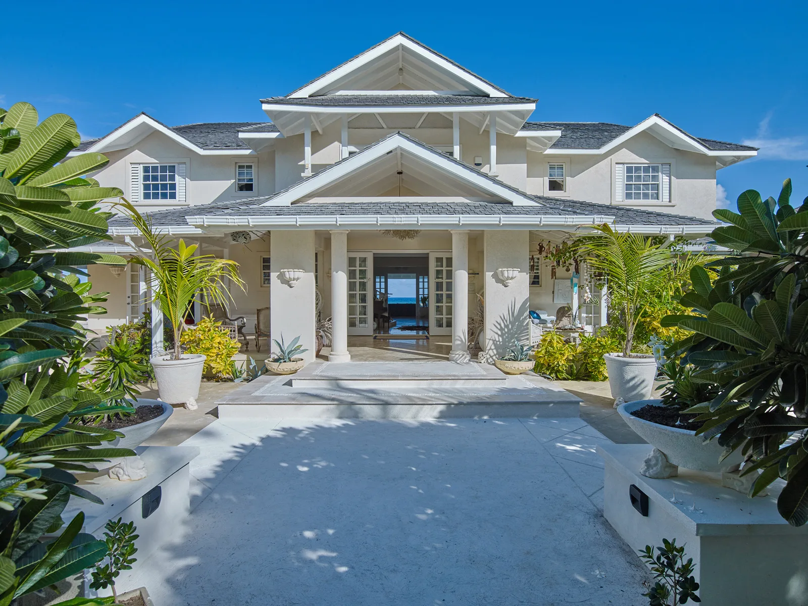 Larimar - Luxury Ocean Front Villa, 6-bedroom villa for rent in Saint Philip Parish, Barbados - photograph 11