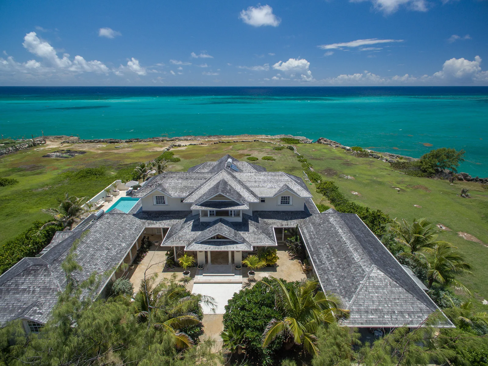 Larimar - Luxury Ocean Front Villa, 6-bedroom villa for rent in Saint Philip Parish, Barbados - photograph 15