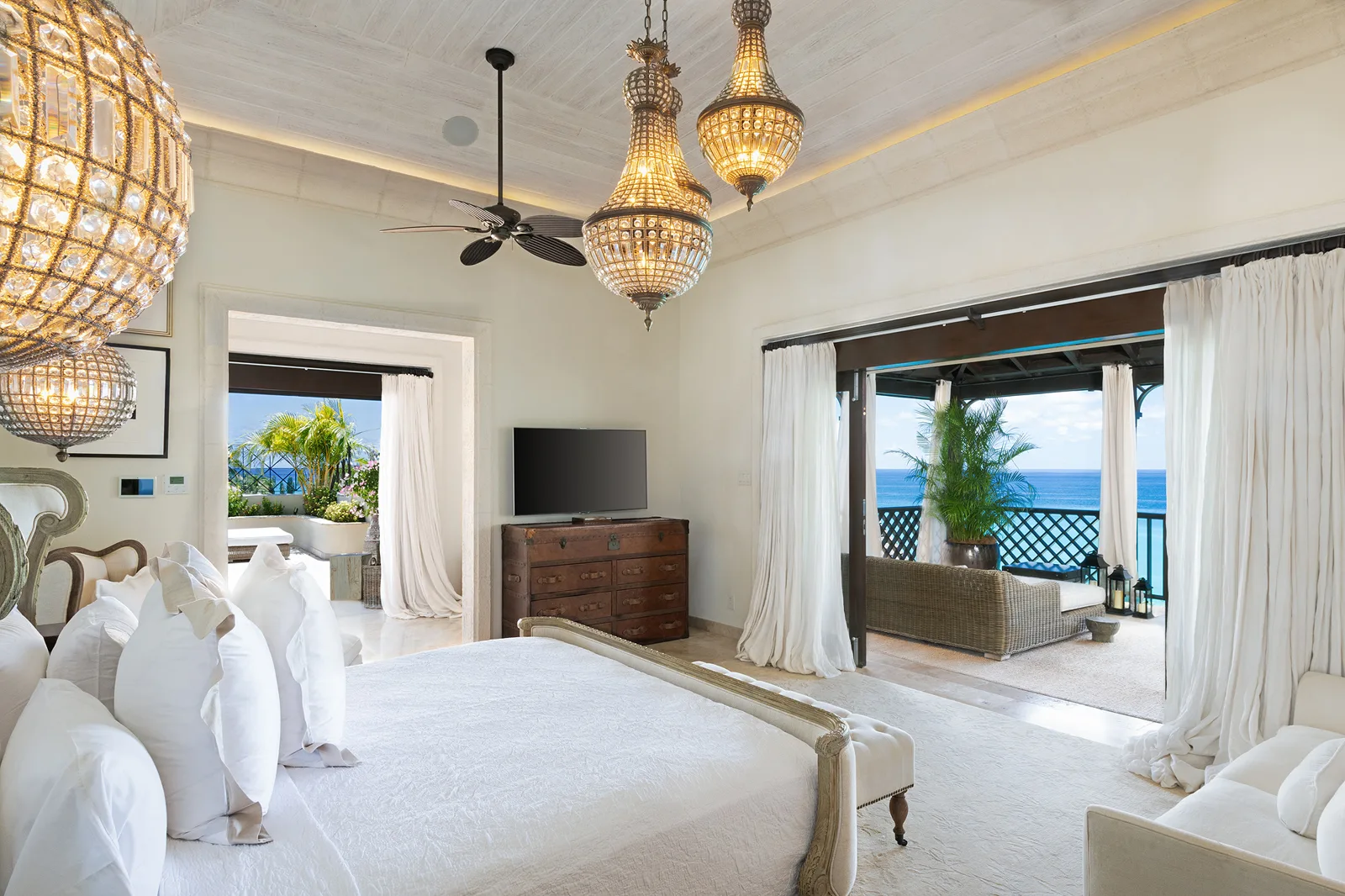 Penthouse 501 - Sandy Cove, 4-bedroom apartment for rent in St James, Barbados - photograph 6