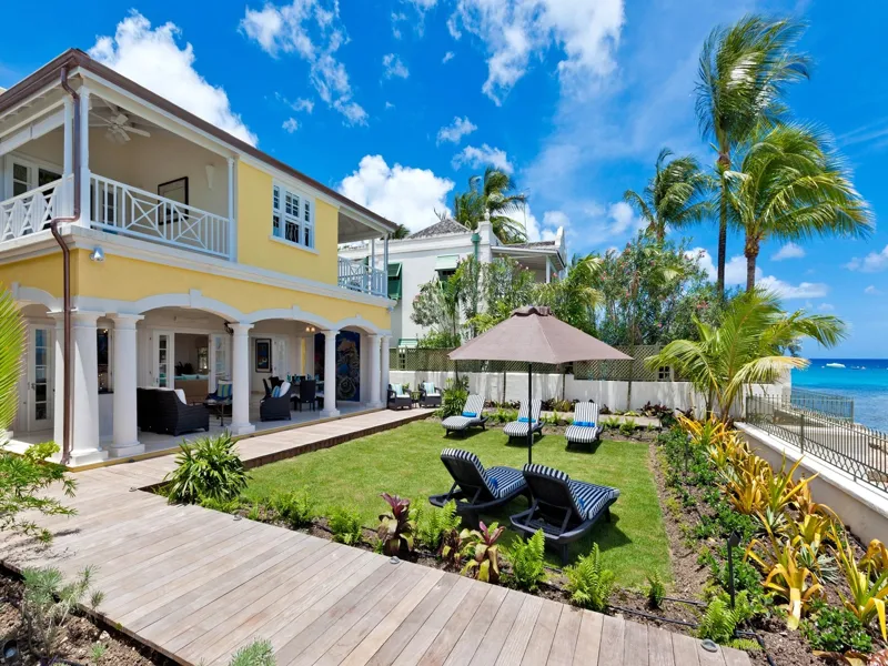 Still Fathoms - Classic Beachfront Villa