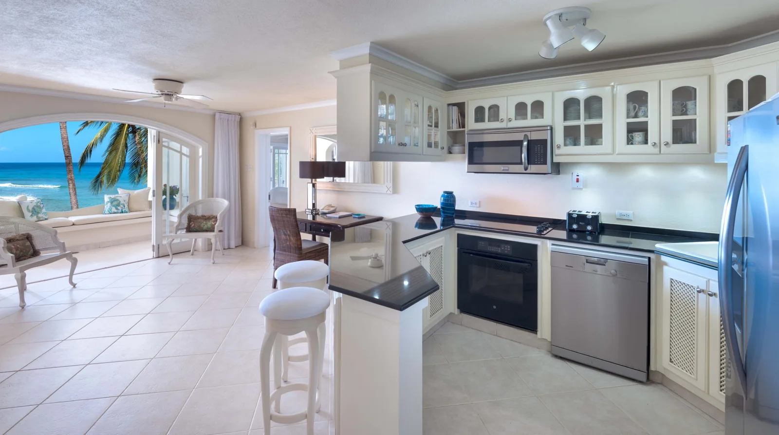 Reeds House Penthouse No. 14, 3-bedroom apartment for rent in St James, Barbados - photograph 8