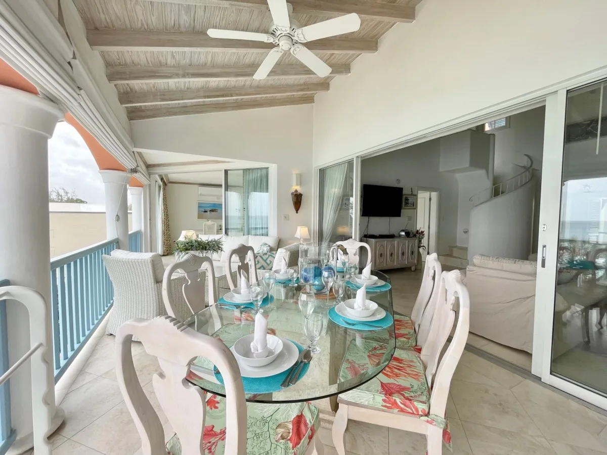 Villas on the Beach 403 - Holetown, 3-bedroom villa for rent in St James, Barbados