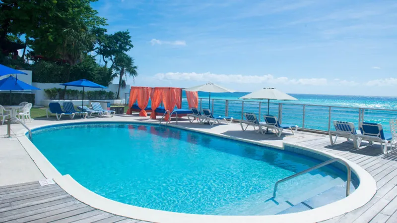 Luxury Beachfront Apartments, photograph 2