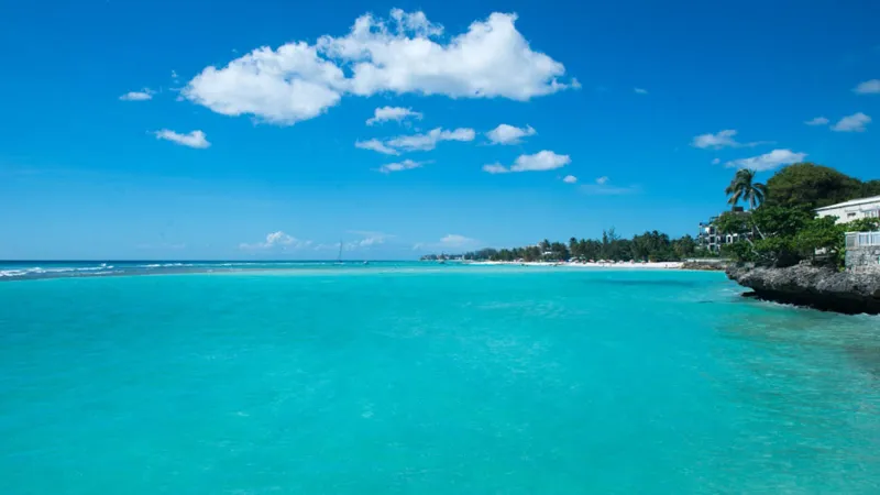 Luxury Beachfront Apartments, photograph 4