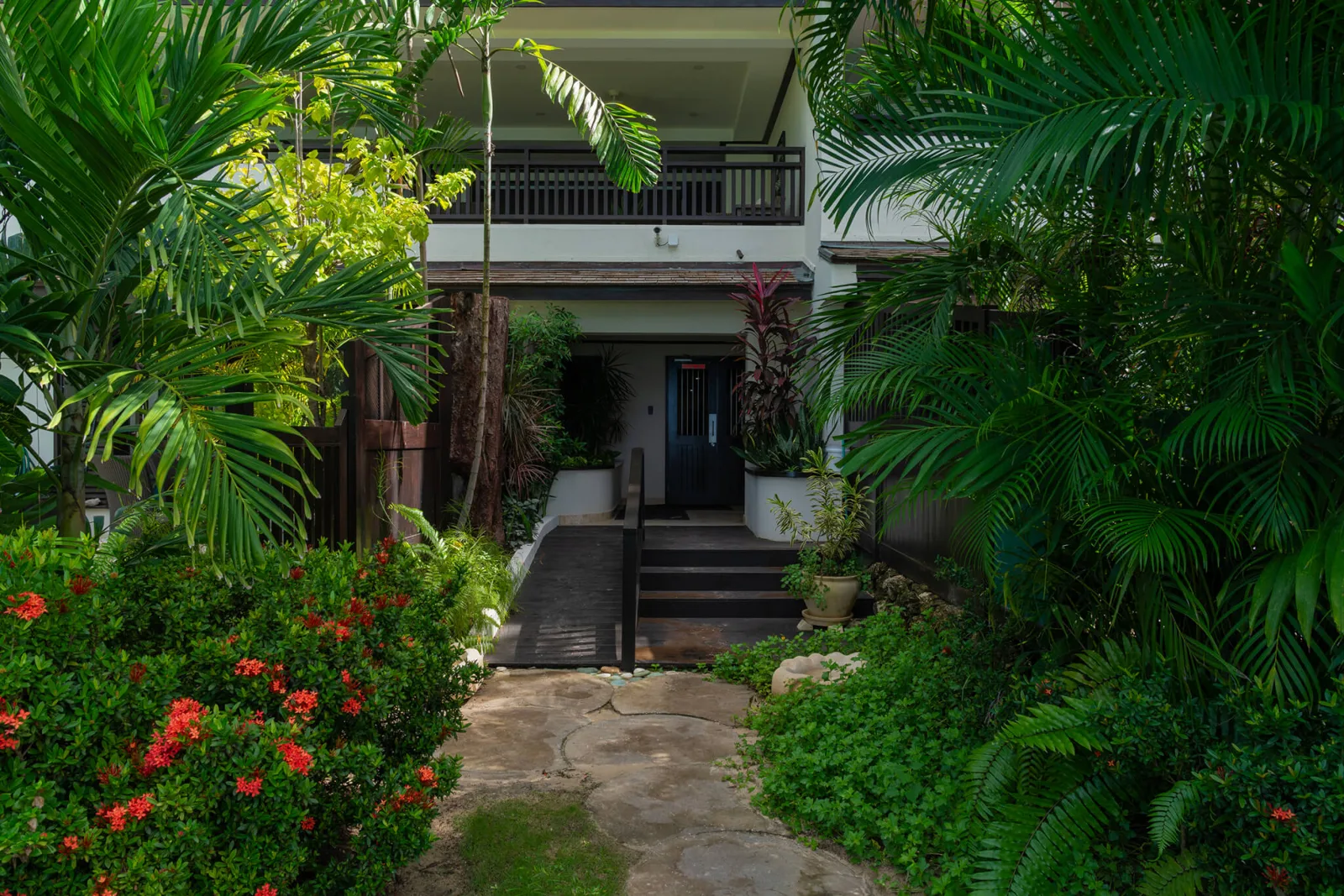 Coral Cove 10 - Paynes Bay Beach, 3-bedroom apartment for rent in St James, Barbados - photograph 11