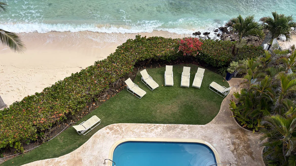 Mistle Cove Penthouse | An Elegant Beachfront Residence, 3-bedroom apartment for sale in Christ Church, Barbados - photograph 4
