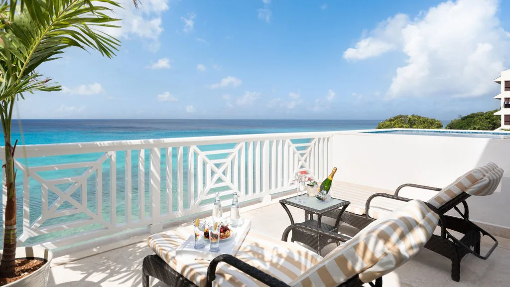 Calico | Modern Beachfront Living, 6-bedroom villa for sale in St James, Barbados - photograph 12