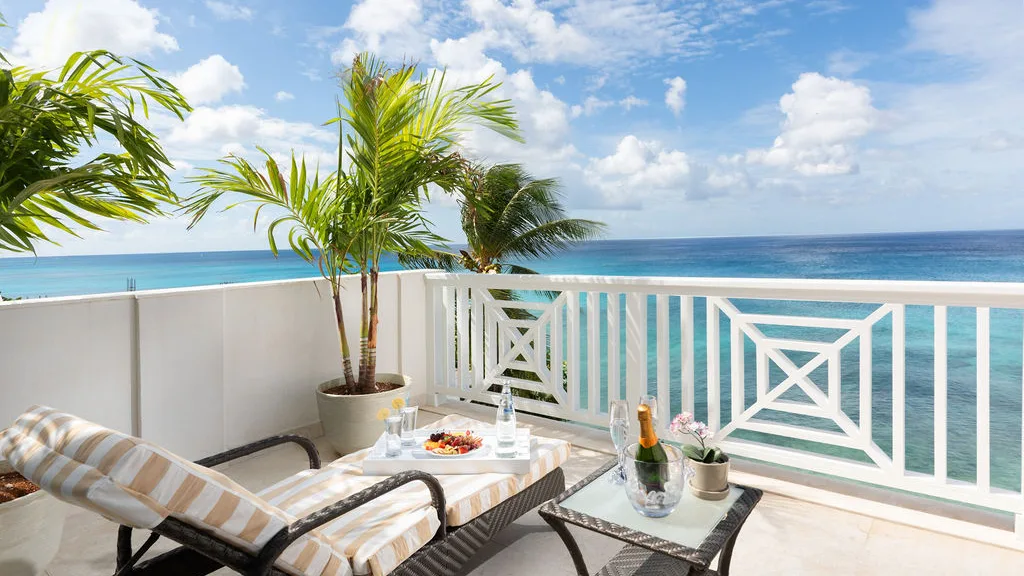 Calico | Modern Beachfront Living, 6-bedroom villa for sale in St James, Barbados - photograph 17