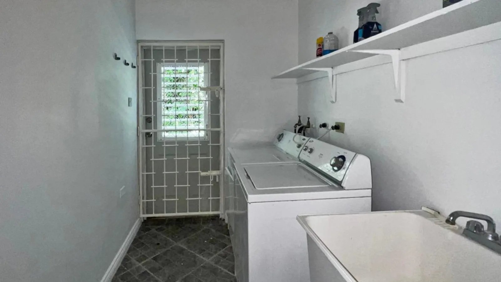 Windy Ridge | Charming Caribbean Cottage for Long-Term Rental, 4-bedroom villa for rent in St James, Barbados - photograph 12