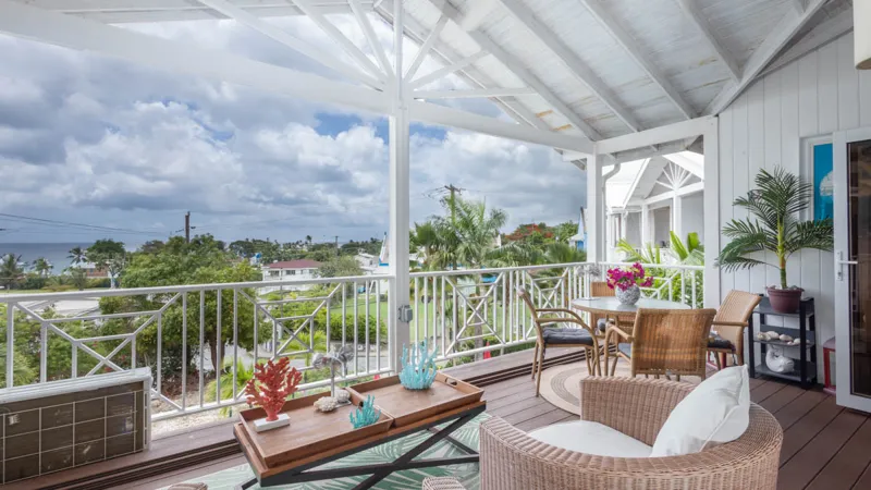 Lantana 14 | MelRose Place - Ocean Views One-Bedroom Apartment for Long-Term Rental