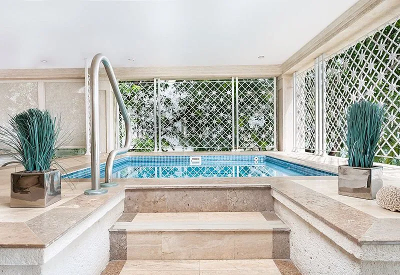 Smugglers Cove 6 - Paynes Bay, 5-bedroom apartment for rent in St James, Barbados - photograph 12