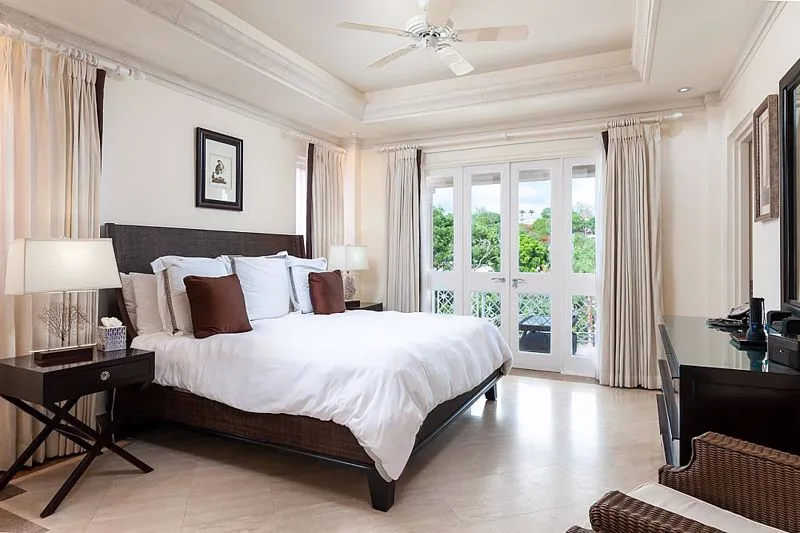 Smugglers Cove 6 - Paynes Bay, 5-bedroom apartment for rent in St James, Barbados - photograph 19