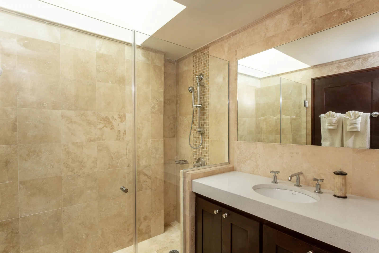 Crowsnest - Coral Cove Penthouse No.14, 3-bedroom apartment for rent in St James, Barbados - photograph 8