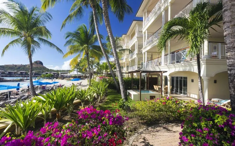 Beachfront Apartment at Resort and Spa, photograph 3