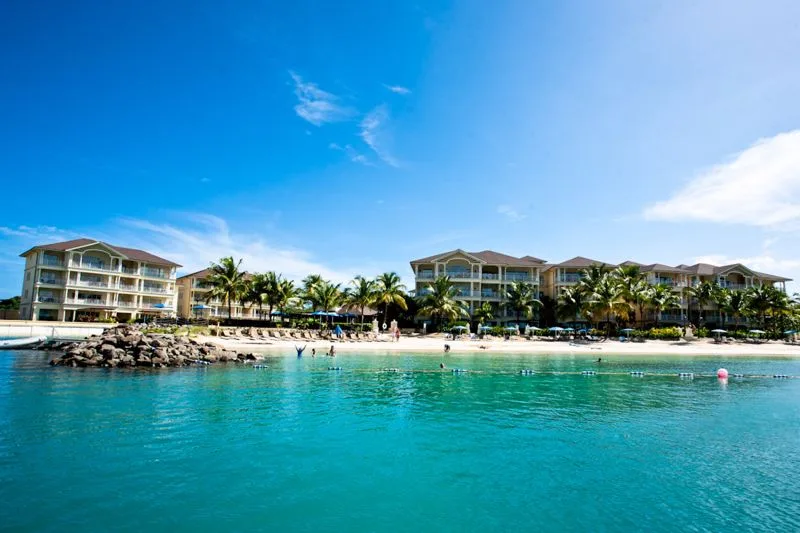 Beachfront Apartment at Resort and Spa, 3-bedroom apartment for sale in Rodney Bay, St Lucia - photograph 13