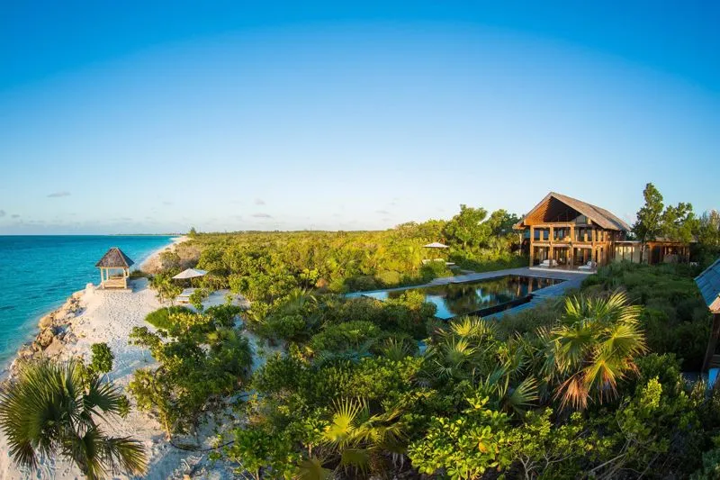 Ultra-Luxury Beachfront Villa, photograph 5