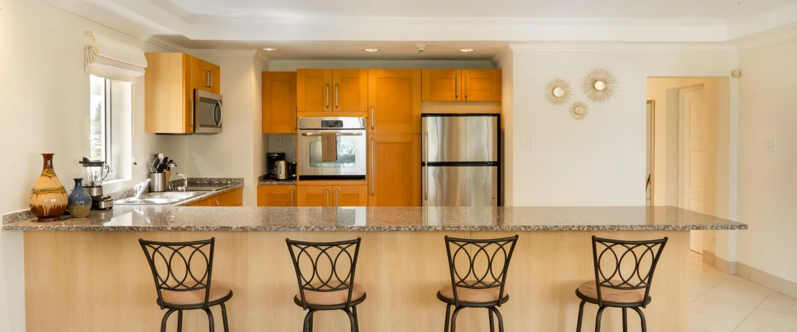Palm Beach 410 - Hastings, 2-bedroom apartment for rent in Christ Church, Barbados - photograph 4