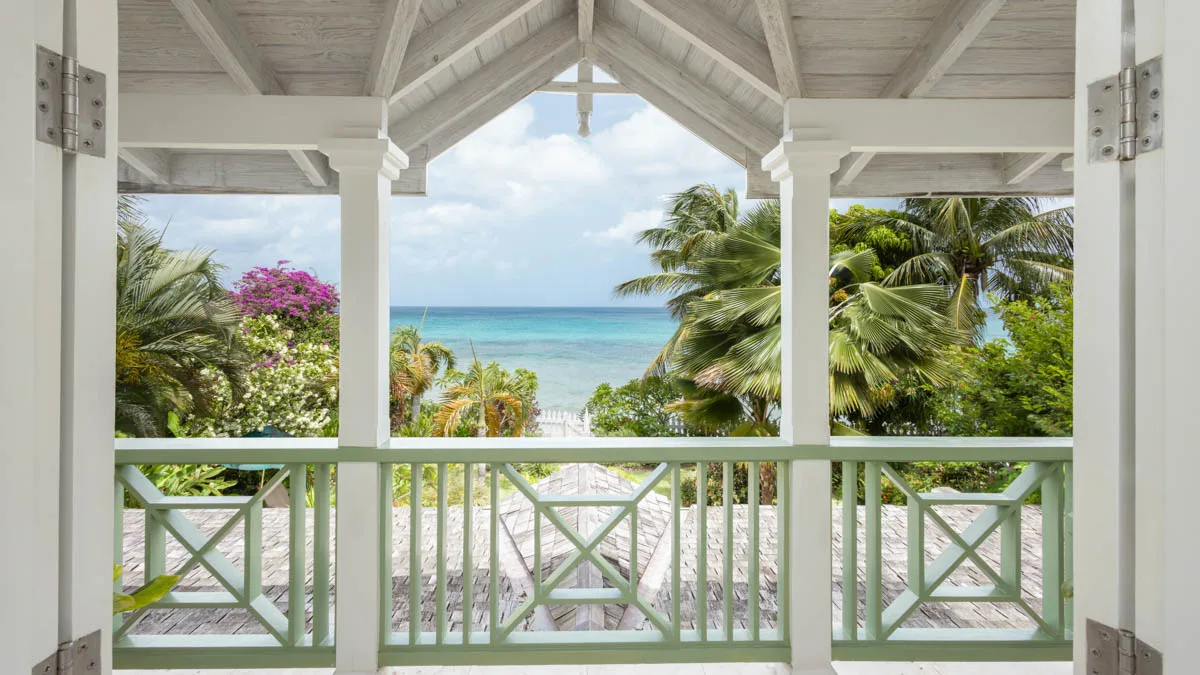 Hibiscus Villa & Cottage | Exceptional Beachfront Homes, 6-bedroom villa for sale in St James, Barbados - photograph 5