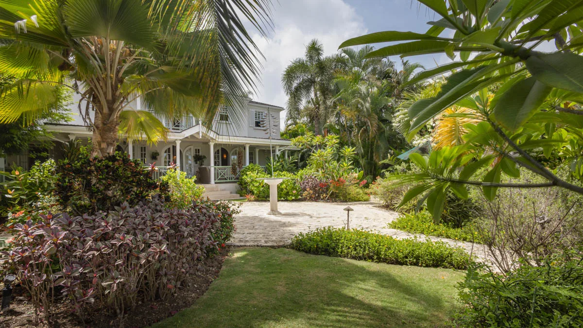Hibiscus Villa & Cottage | Exceptional Beachfront Homes, 6-bedroom villa for sale in St James, Barbados - photograph 22
