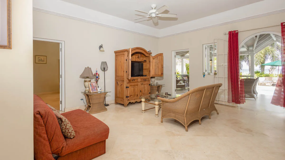 Hibiscus Villa & Cottage | Exceptional Beachfront Homes, 6-bedroom villa for sale in St James, Barbados - photograph 24