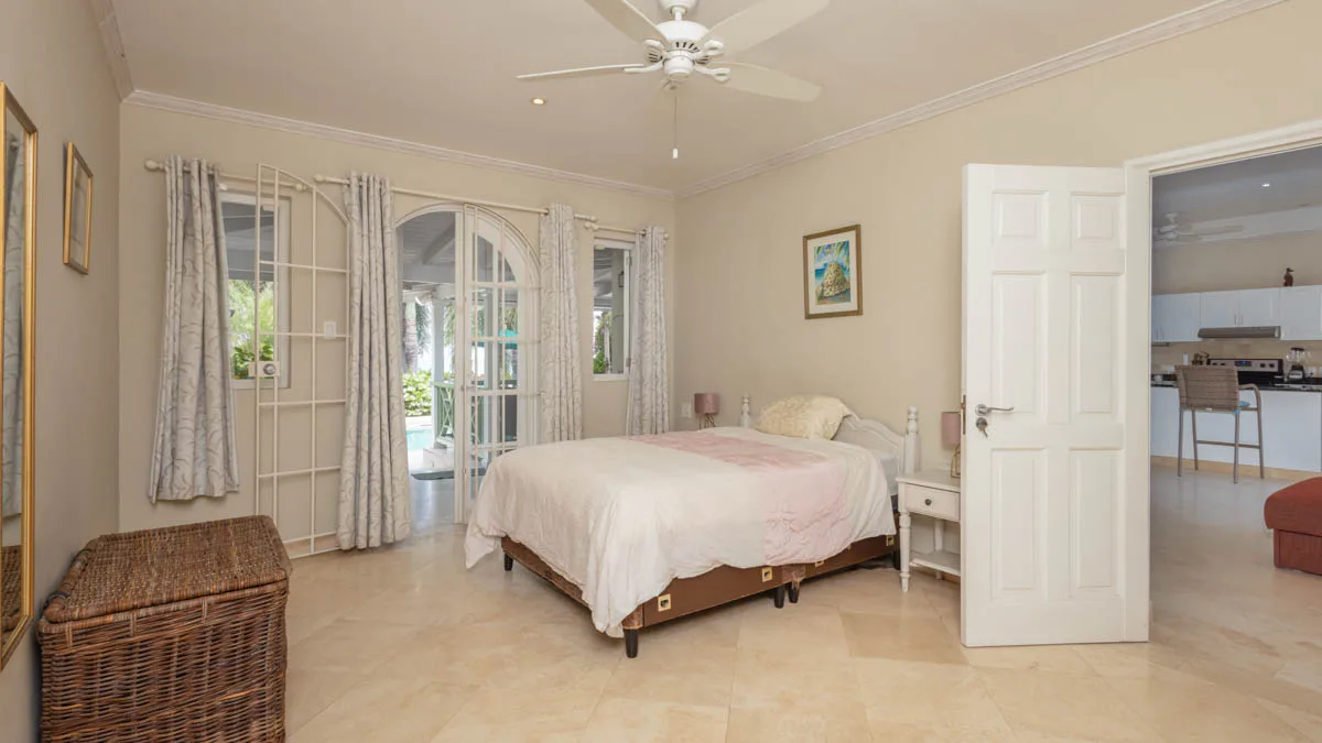 Hibiscus Villa & Cottage | Exceptional Beachfront Homes, 6-bedroom villa for sale in St James, Barbados - photograph 26