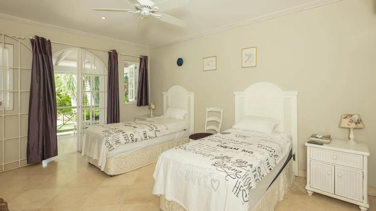 Hibiscus Villa & Cottage | Exceptional Beachfront Homes, 6-bedroom villa for sale in St James, Barbados - photograph 28